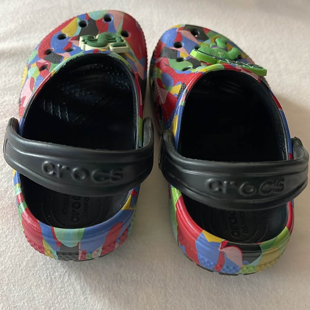 Gently used crocs - Picture 2 of 4